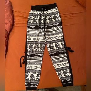 Bebe pants xxs! Like new!!! Worn once on a trip!!